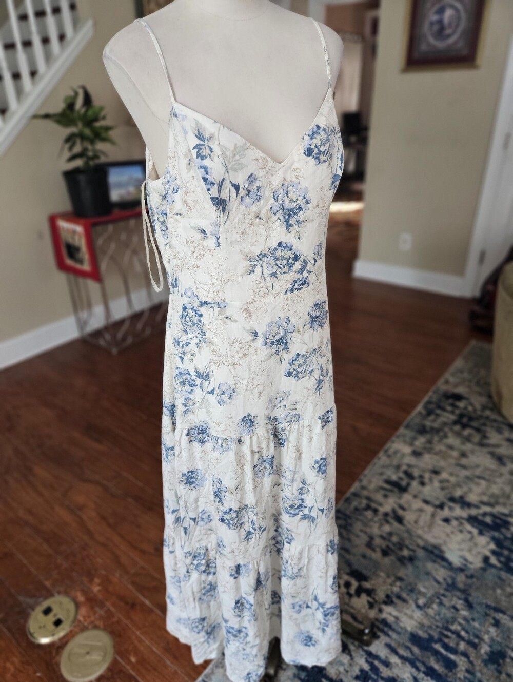 BCBGMAXAZRIA Floral Tiered V-Neck Open Back Linen Blend Dress Large